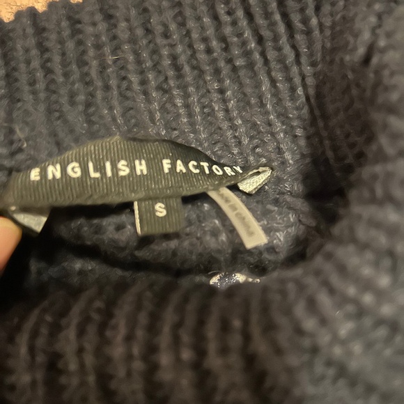 Sweater - Picture 4 of 4